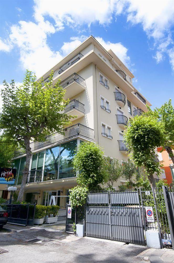 Hotel Aria Di Mare - Bed & Brunch In Centro A Riccione Zewnętrze zdjęcie