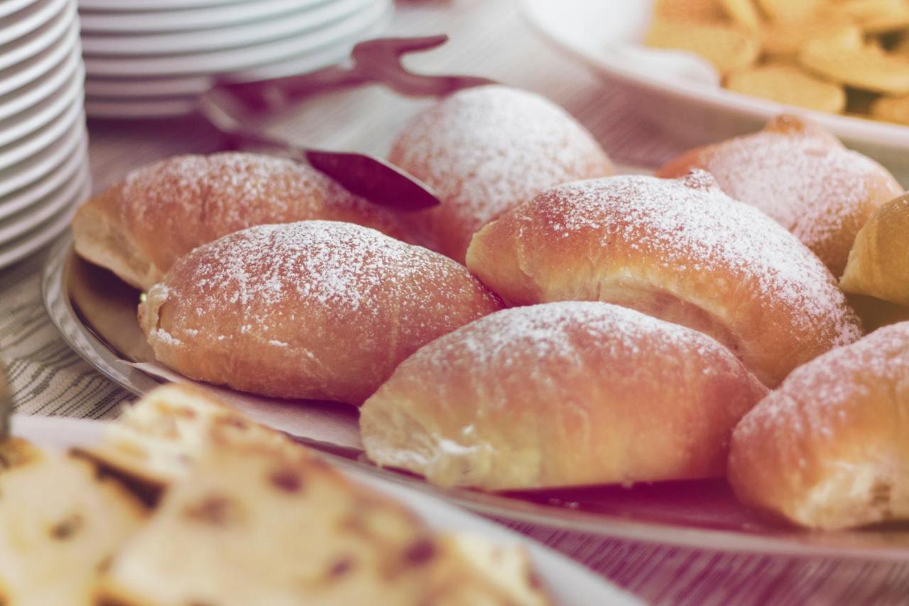Hotel Aria Di Mare - Bed & Brunch In Centro A Riccione Zewnętrze zdjęcie